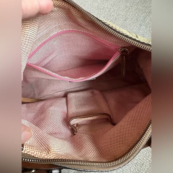 Authentic Dooney & Bourke Vintage Monogram Hobo Style Handbag Shoulder Bag - Picture 8 of 8